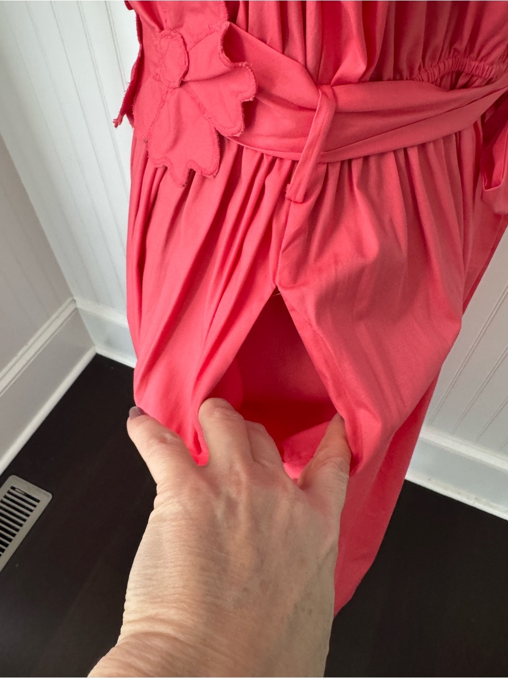 NWT Lucy Paris ๐ฏ% Cotton Ilona Coral Floral Midi Dress ~ Size Medium ๐บ - Picture 10 of 14